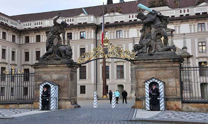 Le château de Prague, plus grand château au monde