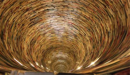 La tour de livre de la bibliothèque municipale de Prague fait partie des coins secrets de Prague