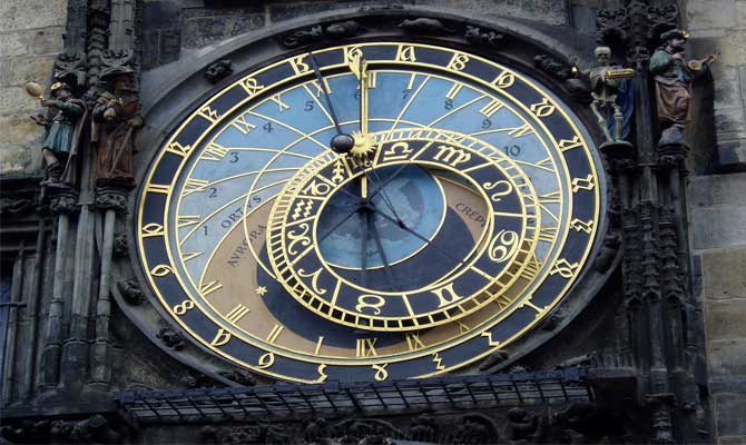 l'horloge astronomique de Prague, pleine de légendes