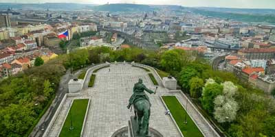 La colline de Vitkov pour avoir une très belle vue sur Prague