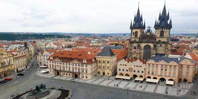 belle vue sur Prague depuis l'ancien hôtel de ville