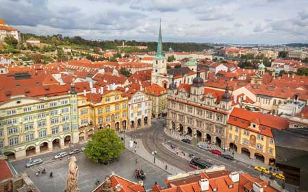 Malonstanske Namesti, une des plus belles places de Prague