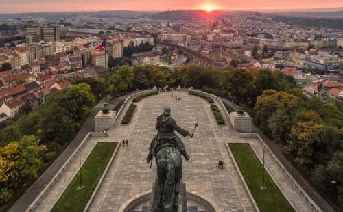 La colline de Vitkov, un des meilleurs parcs de Prague