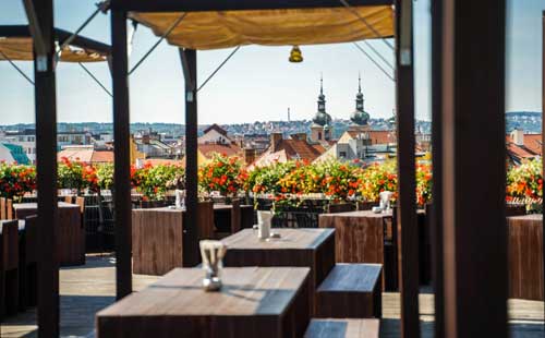 terasa t anker, l'un des meilleurs rooftops de Prague