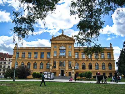 musée de la ville de Prague un des meilleurs musées à Prague