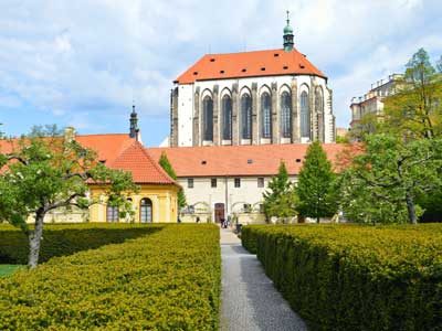 Que faire dans la nouvelle ville de Prague - voir le jardin des franciscains